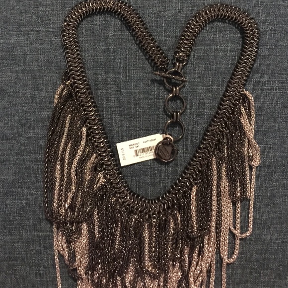 Kendra Scott statement necklace - Picture 3 of 3