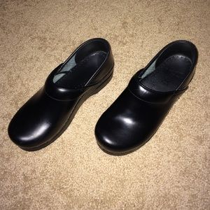 Hold for @jjmg910 🌟Dansko Professional Clogs🌟