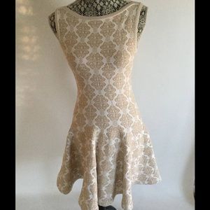 🚩SOLD🚩 ALAIA FIT & FLARE DRRSS SZ 36 MSRP $4230