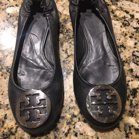 Tory Burch Flats- Black and gold