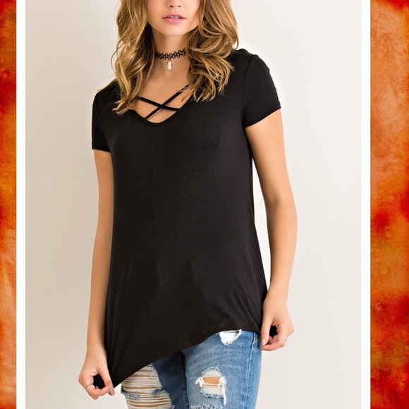 🔴SOLD OUT🔴Criss Cross Strappy Tee Top S-M-L - Picture 2 of 4