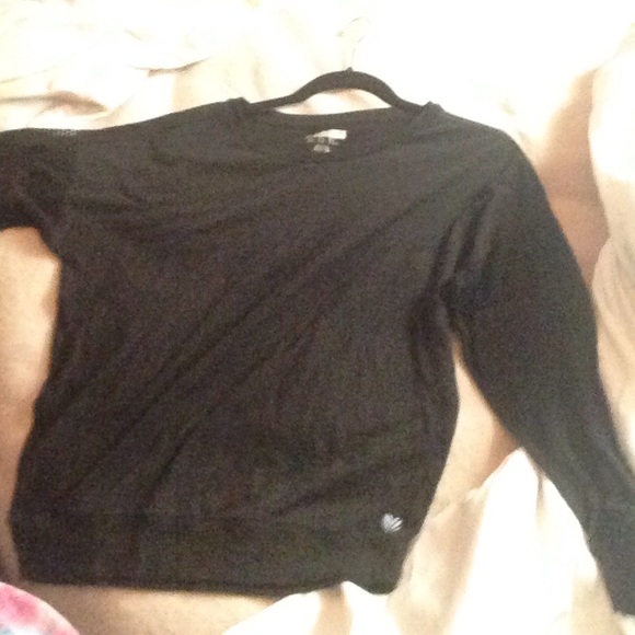 black long sleeve - Picture 1 of 3