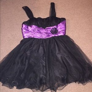 Short party dress. Only worn once.