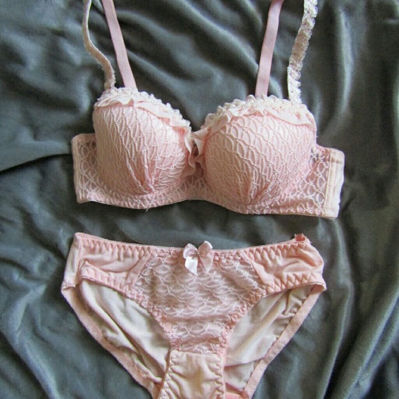 Pink bra set