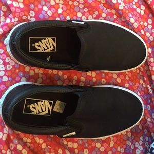 Size 8.5 woman's slip on van shoes. (Mens 7)