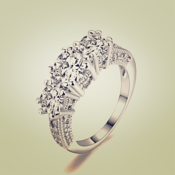 Sz 8.5 White Sapphire/Rhodium Plated Ring