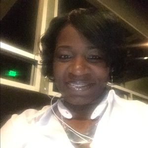 Meet your Posher, Perlishia