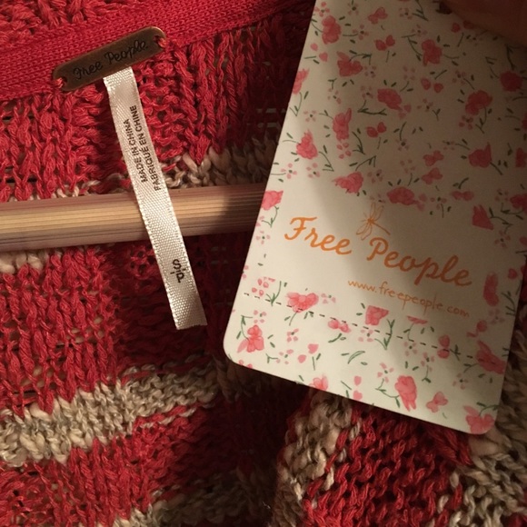 Free people short sleeve sweater small petite NWT - Picture 3 of 3