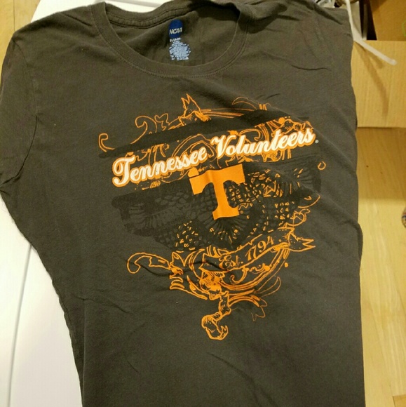 Tennessee Volunteer fan T-shirt  (med/lrg)
