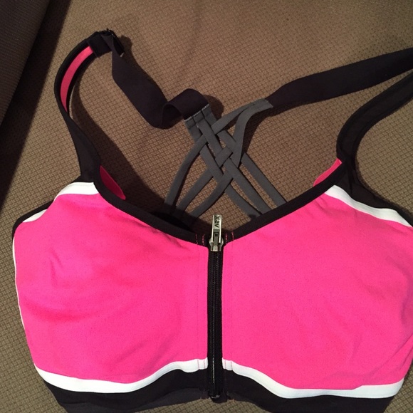 Knockout front close sports bra VSX