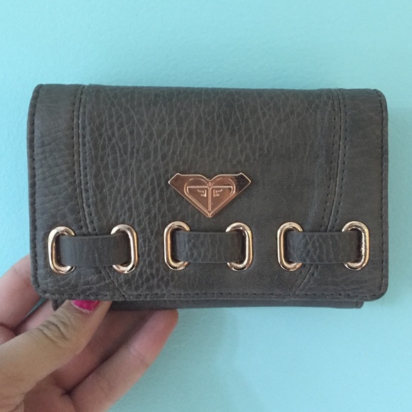 Roxy Wallet - Picture 1 of 3