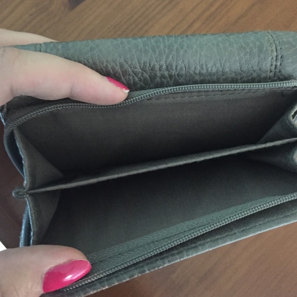 Roxy Wallet - Picture 3 of 3