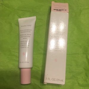 Mary Kay Full-Coverage Foundation (Bronze/Bronze)