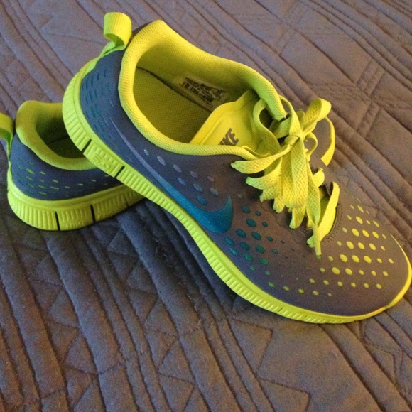 Girls Nike shoes