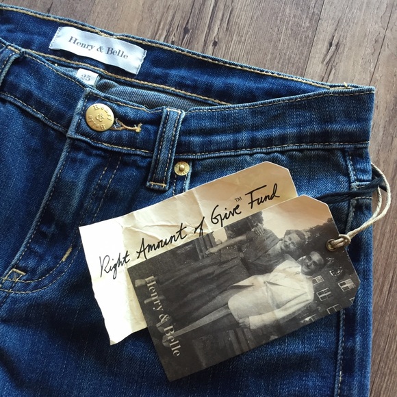Premium Designer Capri Jeans - Picture 3 of 4