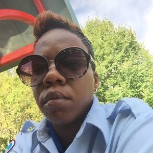 Meet your Posher, Jovanda