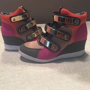 Sneaker Wedges