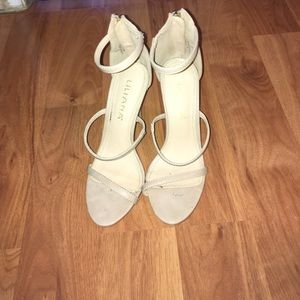 Nude Strappy heels!