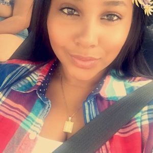 Meet your Posher, Naila