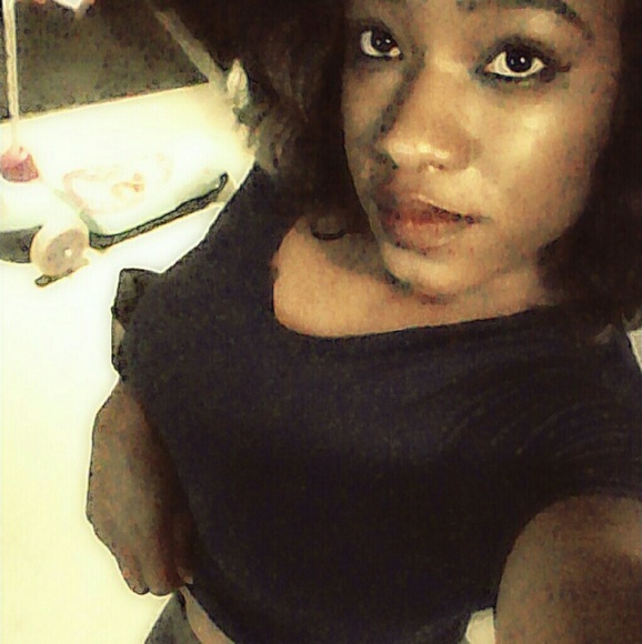 Meet your Posher, Shawna - Picture 1 of 1