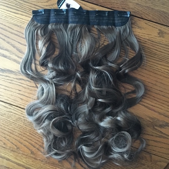 24L gold brown curly synthetic extensions - Picture 2 of 4