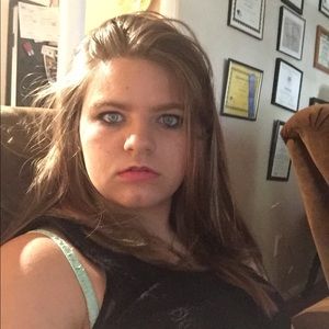 Meet your Posher, April