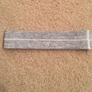 lululemon fly away tamer headband