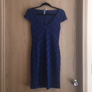 Blue lace tight dress