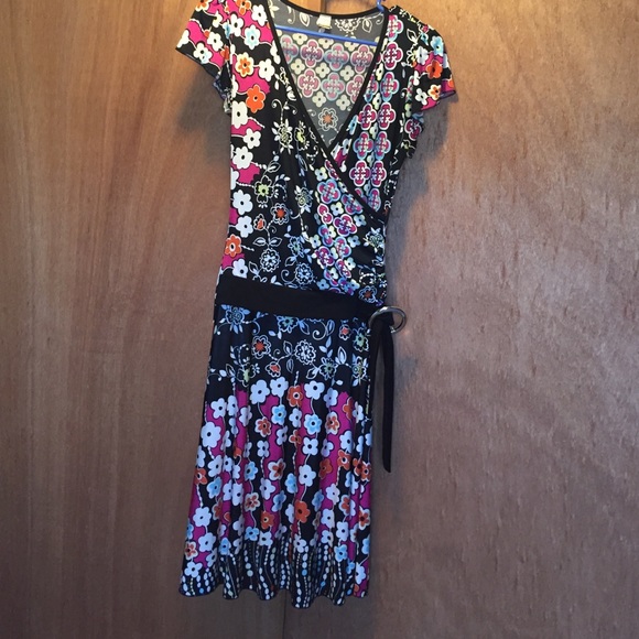 Wrap style dress - Picture 2 of 4