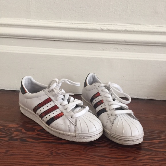 Used rare iridescent adidas + black laces & bag
