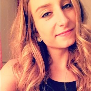 Meet your Posher, Caitlynn