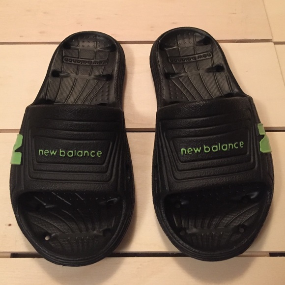 new balance sandals boys