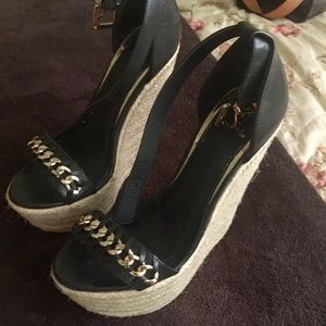 Black wedge heels