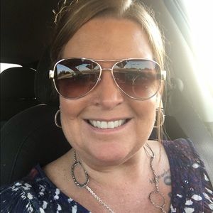 Meet your Posher, Tessa