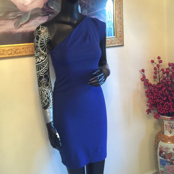 One shoulder dress