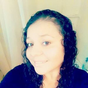 Meet your Posher, Lorena