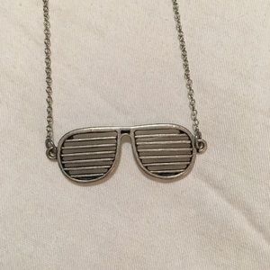 Sunglasses necklace