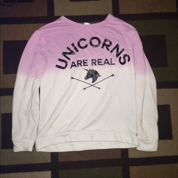 Ombré sweater, small but fits mediums