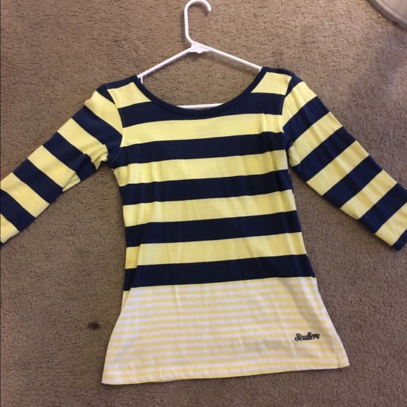 Yellow tee - Picture 1 of 1