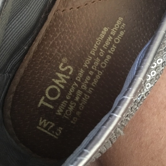 SOLD. Toms sparkly pewter colored flats - Picture 2 of 4