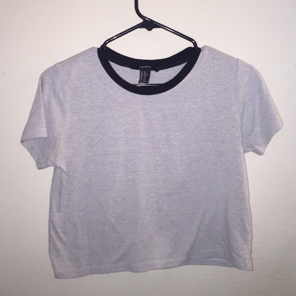 Gray crop top shirt