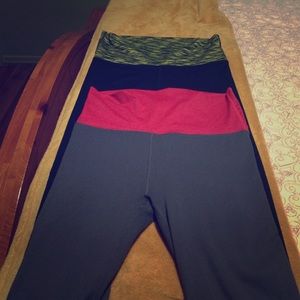 FLASH SALE! 2 Pairs Fabletics capris