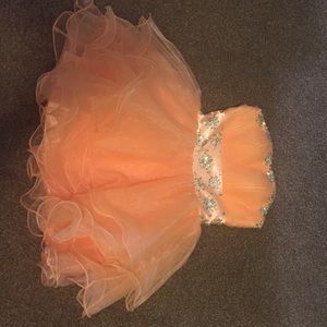 dress: adjustable in the back size 4