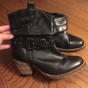Black Steve Madden booties