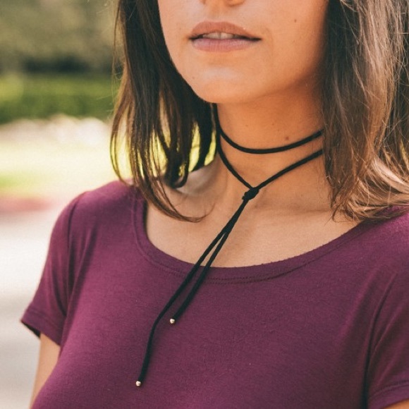 Red & Moon Jewelry - Black Suede Knot Choker HP🎉