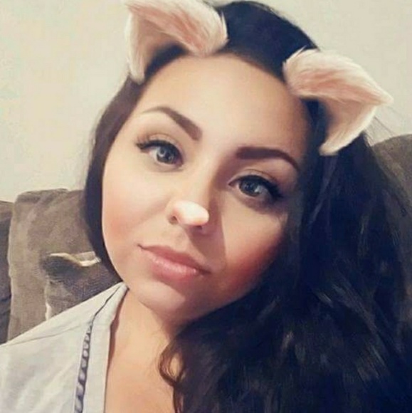 Meet your Posher, Ashley - Picture 1 of 1