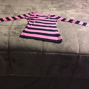 kids XL fits like an XS comfy Abercrombie shirt