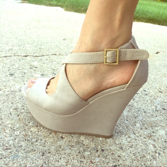 Candie's Wedge/Heels