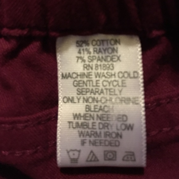 Maroon pants size 8 - Picture 2 of 4