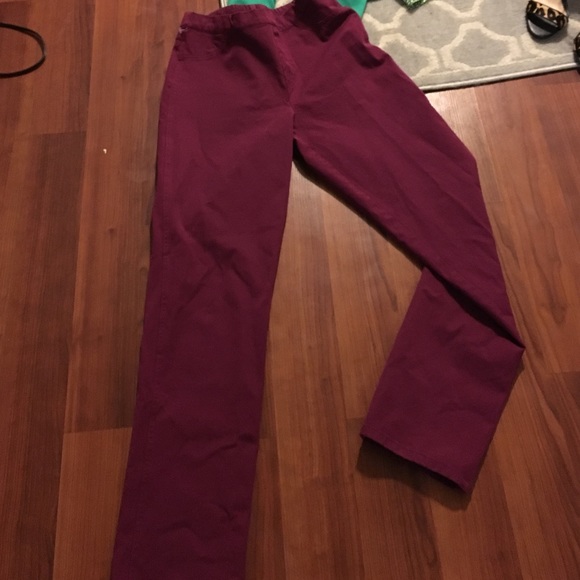 Maroon pants size 8 - Picture 4 of 4